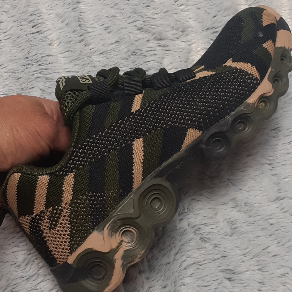 Camo sneakers - Picture 2 of 3